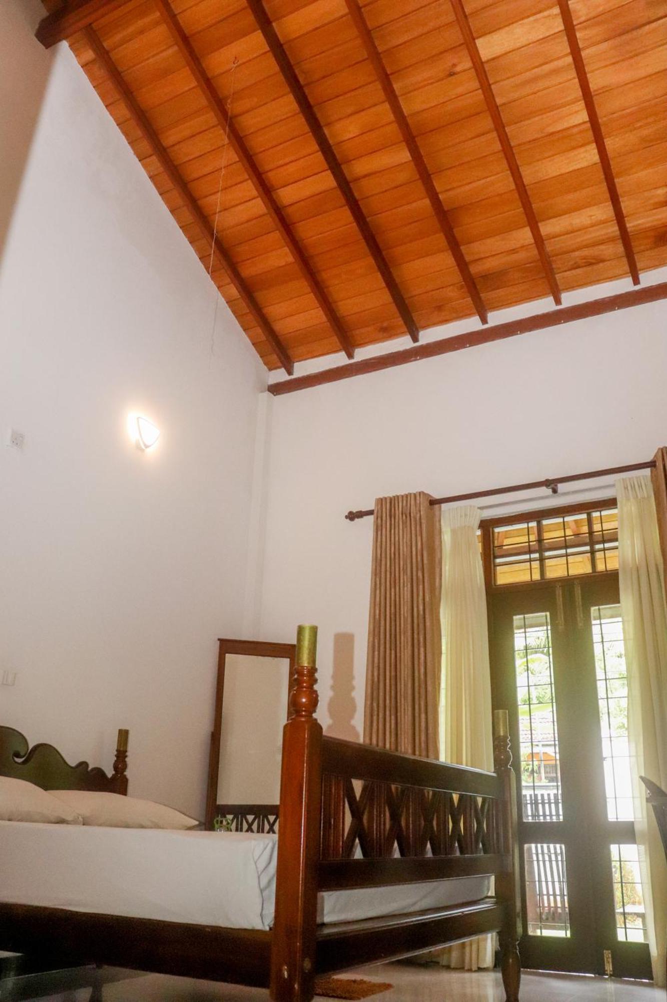 City Beach Apartment Bentota